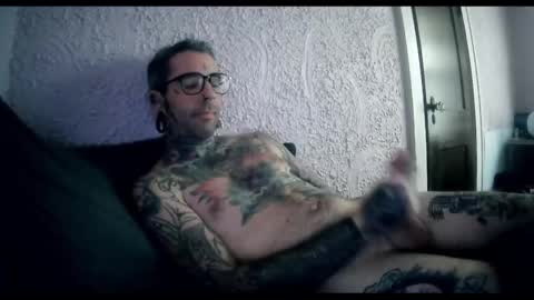 Snapshot of aloewish chatting on 18, 11, 2025 Aloe online show from 18, 11, 2025