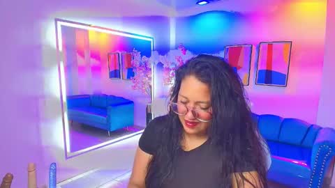 Alondra  online show from 5, 12, 2025