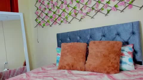 Alondra gomez online show from 5, 3, 2025