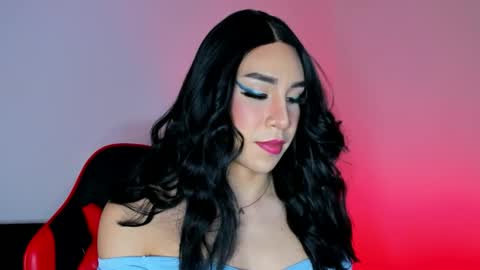 Hazel Bowie online show from 25, 10, 2025