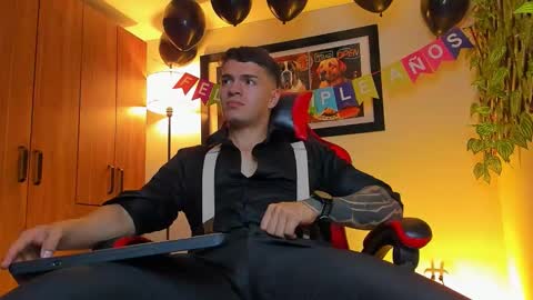 Snapshot of alpha_dominus_ chatting on 20, 11, 2025 alpha_dominus_ online show from 20, 11, 2025