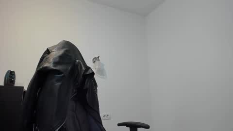 Snapshot of alphagodleatherking92 chatting on 9, 10, 2025 LeatherMaster online show from 9, 10, 2025