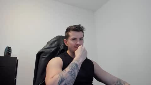 Snapshot of alphagodleatherking92 chatting on 14, 10, 2025 LeatherMaster online show from 14, 10, 2025