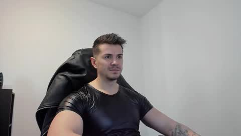 Snapshot of alphagodleatherking92 chatting on 20, 10, 2025 LeatherMaster online show from 20, 10, 2025