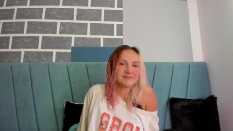 Snapshot of alterego1__ chatting on 14, 10, 2025 Alter online show from 14, 10, 2025