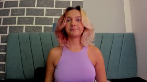 Snapshot of alterego1__ chatting on 19, 10, 2025 Alter online show from 19, 10, 2025