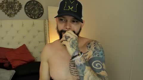 Snapshot of alukardbig chatting on 16, 10, 2025 alukardbig online show from 16, 10, 2025