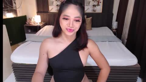 aluxekristine online show from 17, 9, 2025