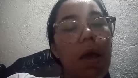 Snapshot of aly826805 chatting on 15, 10, 2025 analia online show from 15, 10, 2025