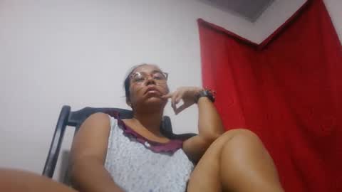 Snapshot of aly826805 chatting on 18, 10, 2025 analia online show from 18, 10, 2025