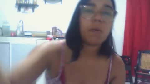 Snapshot of aly826805 chatting on 5, 11, 2025 analia online show from 5, 11, 2025