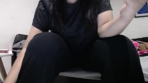 Snapshot of alynfoxx chatting on 19, 11, 2025 Alyn Maria online show from 19, 11, 2025