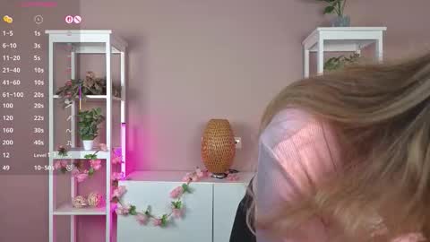 Vanessa online show from 22, 9, 2025