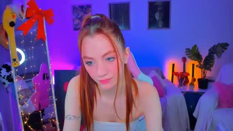 alyssa_smitt online show from 19, 1, 2025