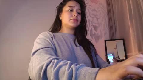 Snapshot of alyssia_wolds_1 chatting on 22, 11, 2025 alyssia wolds online show from 22, 11, 2025