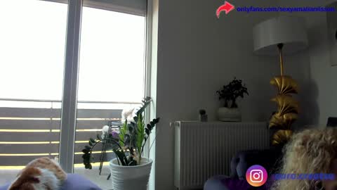 Amalia Nilsson  online show from 8, 1, 2025
