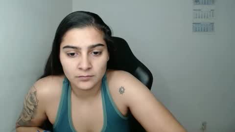 Snapshot of amanda5star chatting on 22, 11, 2025 The queen of the biceps online show from 22, 11, 2025