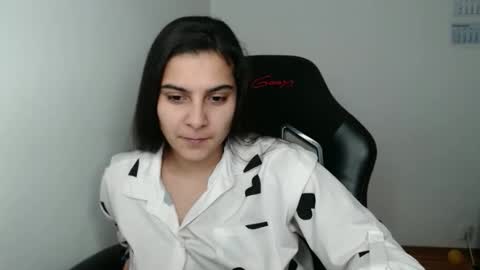 The queen of the biceps  online show from 17, 1, 2026