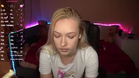 Snapshot of amandaafire chatting on 15, 10, 2025 Amanda online show from 15, 10, 2025