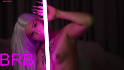 Amanda Farrell online show from 30, 12, 2024