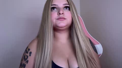 Amandha online show from 28, 1, 2025