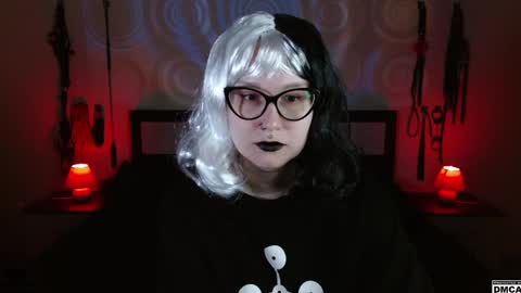 Goddess Amanita online show from 5, 12, 2024