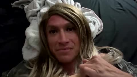 Snapshot of amanuh chatting on 26, 10, 2025 amanuh online show from 26, 10, 2025