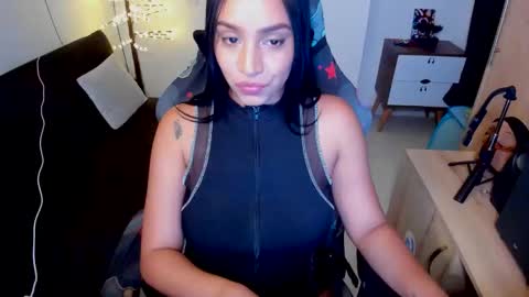 Amara Lux online show from 13, 2, 2026