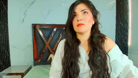 Amara Vega  online show from 13, 9, 2025