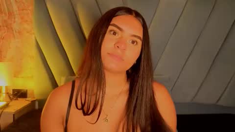 Snapshot of amarahanks_ chatting on 8, 11, 2025 amarahanks_ online show from 8, 11, 2025