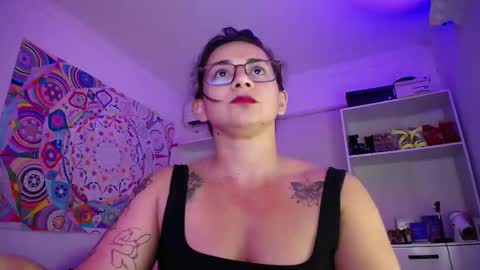 Snapshot of amarantha666 chatting on 21, 10, 2025 Susan online show from 21, 10, 2025