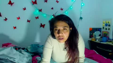 Amara Julia online show from 9, 1, 2025