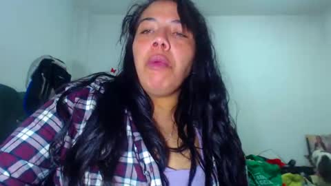 Snapshot of amararoberts08 chatting on 18, 11, 2025 Amara Julia online show from 18, 11, 2025