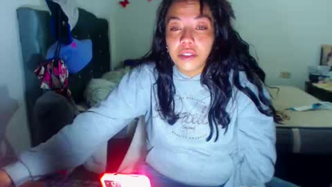 Snapshot of amararoberts08 chatting on 19, 11, 2025 Amara Julia online show from 19, 11, 2025