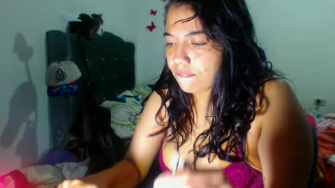 Snapshot of amararoberts08 chatting on 30, 11, 2025 Amara Julia online show from 30, 11, 2025