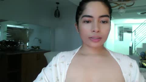 Amariah Holly online show from 4, 2, 2025