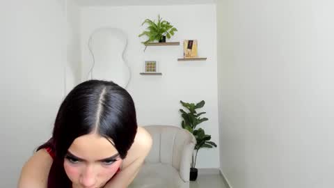 Nicole online show from 19, 10, 2025