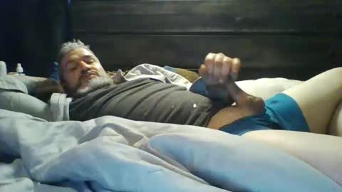 amatterdaddy83 online show from 29, 11, 2025