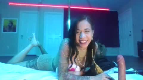 amayamillarodriguez online show from 28, 2, 2025