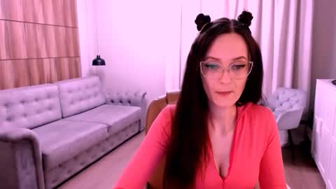 Izza online show from 10, 2, 2026