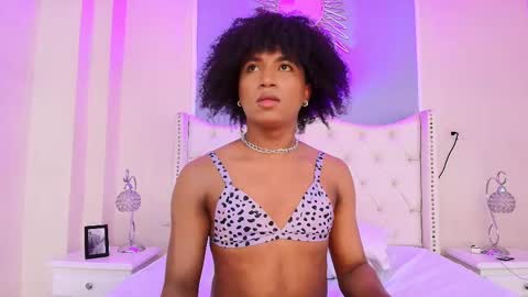 Ambar Colling online show from 12, 3, 2025