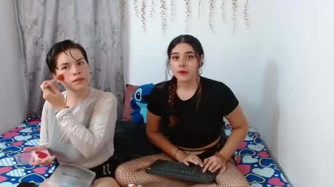 Snapshot of ambarandvalery chatting on 23, 11, 2025 AmbarAndValery online show from 23, 11, 2025