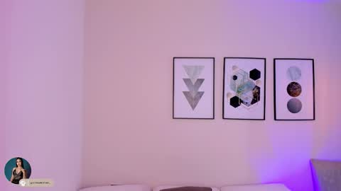 Snapshot of ambarevans_ chatting on 12, 11, 2025 ambarevans_ online show from 12, 11, 2025