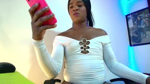 ambargil__ online show from 8, 1, 2025