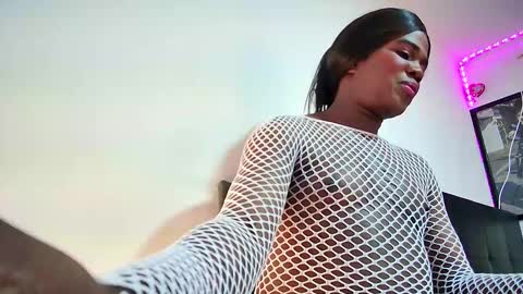 ambargil__ online show from 6, 3, 2025
