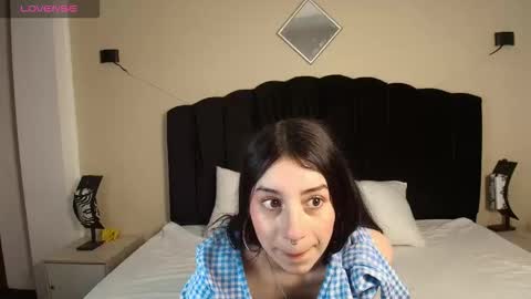 Ambar Ross online show from 8, 10, 2025