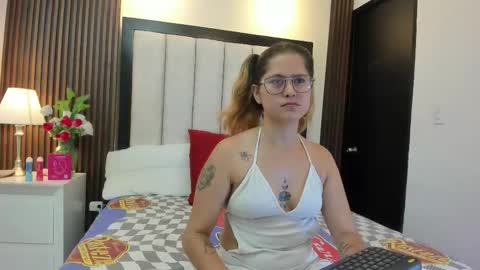 Snapshot of ambarr_xxx chatting on 14, 12, 2025 Ambar online show from 14, 12, 2025
