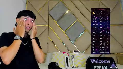 Snapshot of amber_adams_ chatting on 2, 11, 2025 Amber online show from 2, 11, 2025