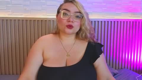 A M B E R   B U N N Y X online show from 10, 2, 2026