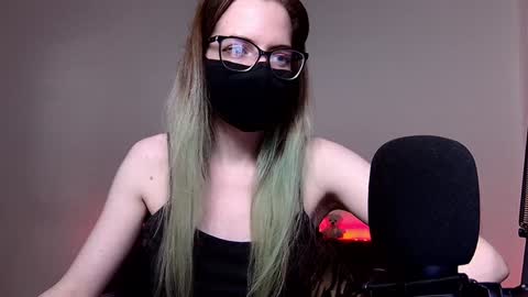 Amber non-nude model online show from 2, 12, 2024